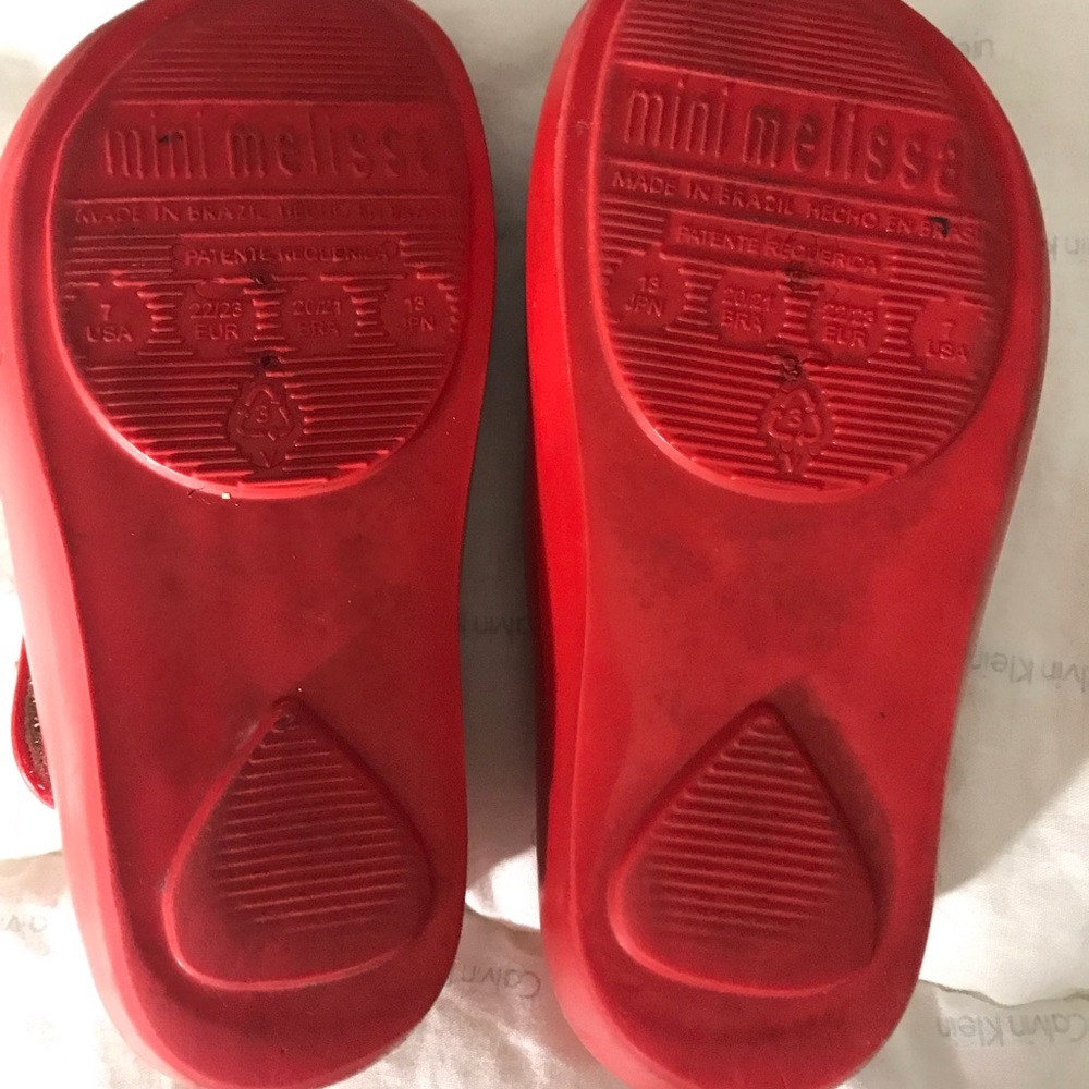 SOLD- Mini Melissa Disney - Picture 2 of 2